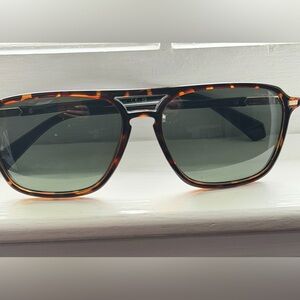 Tortoiseshell Square Sunglasses with Green Lenses